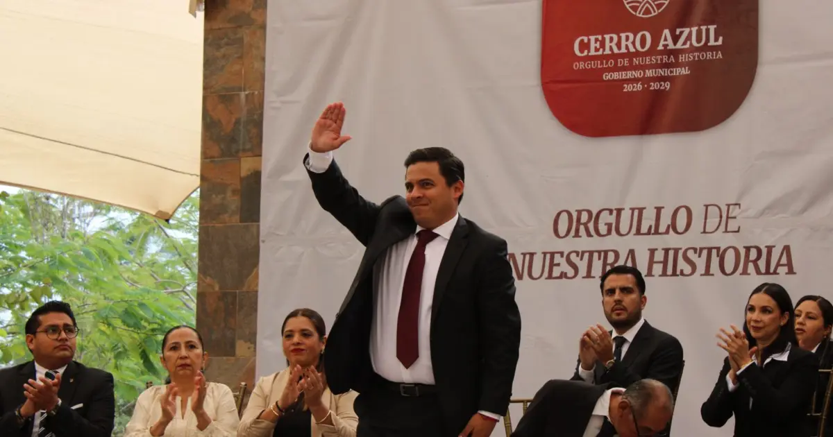 Alcalde de Cerro Azul anuncia beneficios para mejorar caminos del municipio