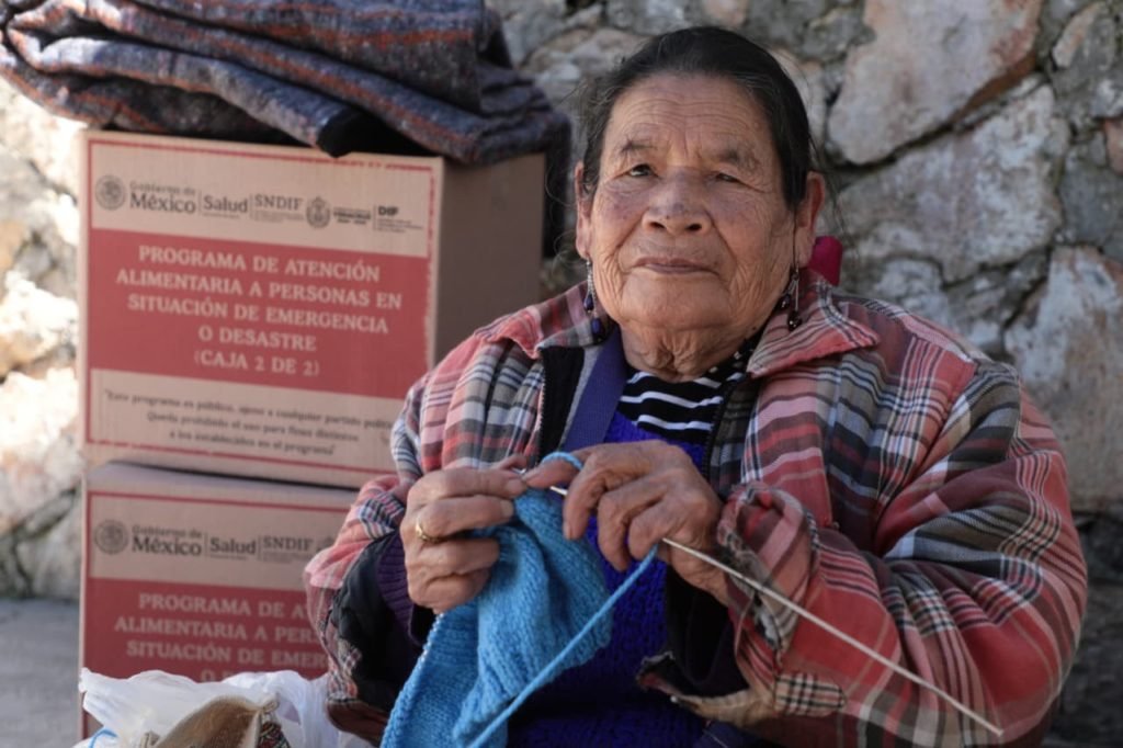 Entre el frío y la esperanza, apoyos invernales llegan a comunidades de Huayacocotla con la Caravana Abrigando Corazones