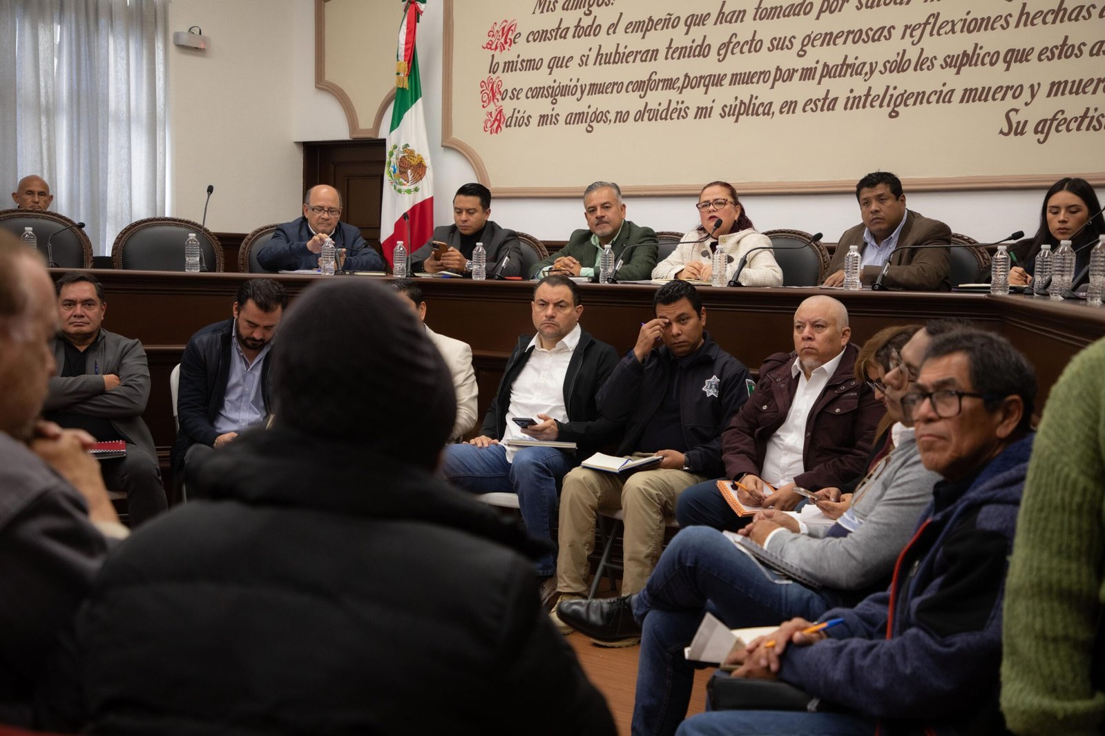 Cabildo de Xalapa trabaja ininterrumpidamente resolviendo y canalizando gestiones en el Día del Pueblo