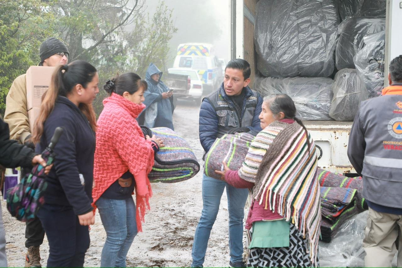 Abrigando Corazones concluye su campaña en Yecuatla y Chiconquiaco con 5 mil 785 apoyos